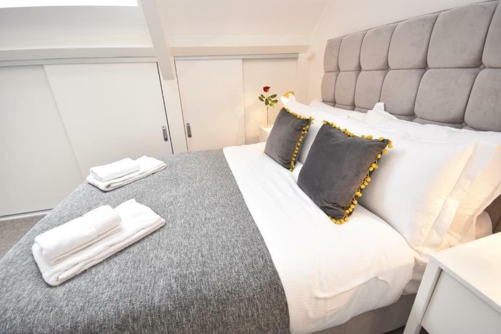 Apt 3, Opera House Ensuite 4Th Floor By Indigo Flats London Ngoại thất bức ảnh