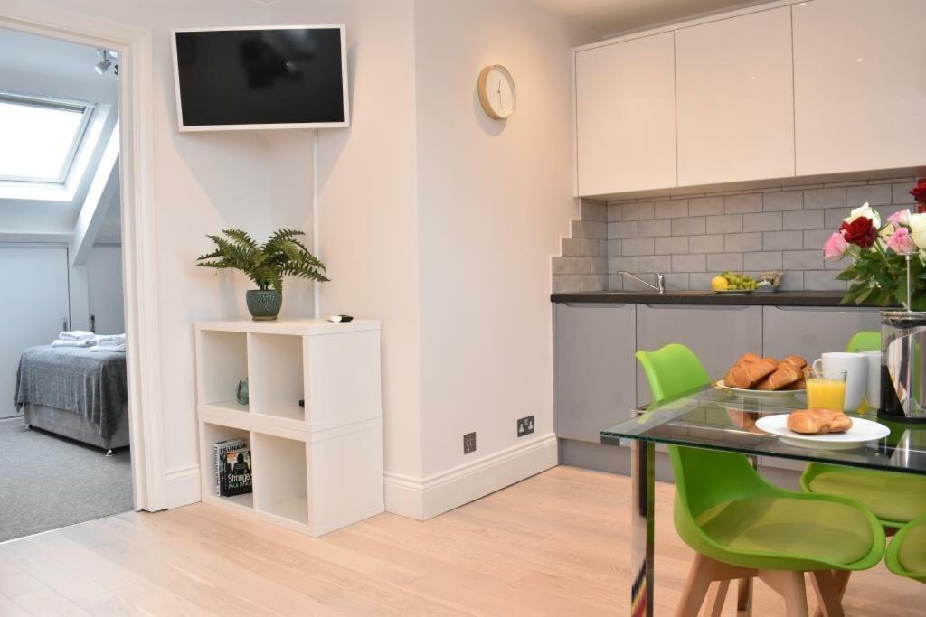 Apt 3, Opera House Ensuite 4Th Floor By Indigo Flats London Ngoại thất bức ảnh